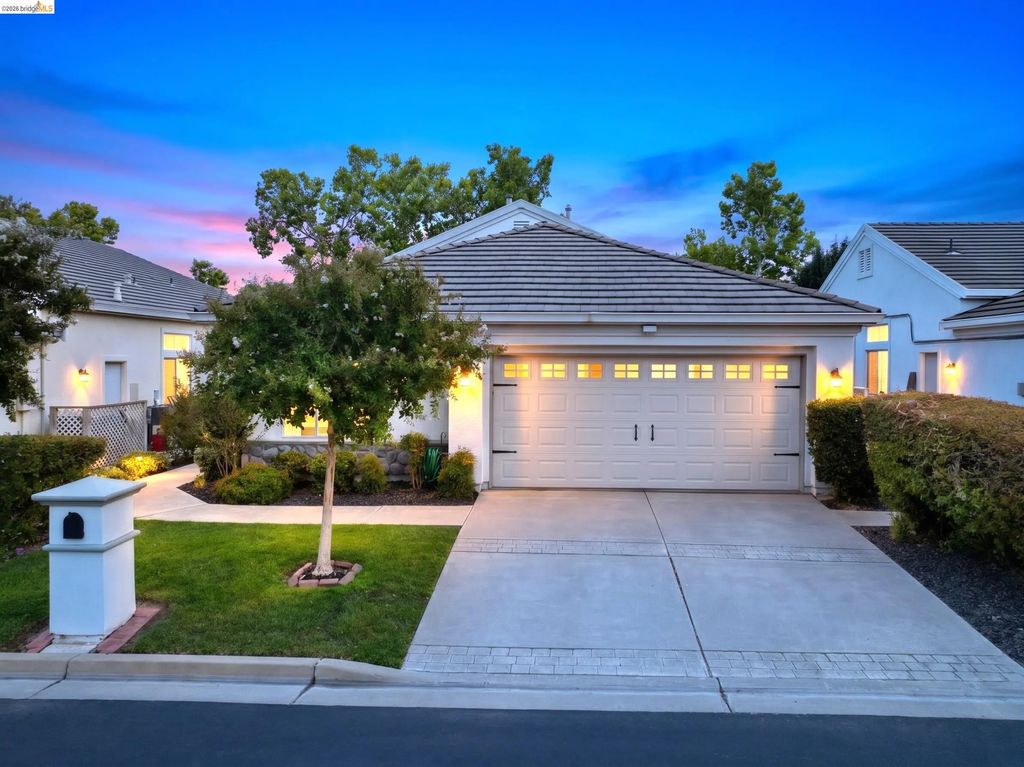 30 Winesap Dr, Brentwood