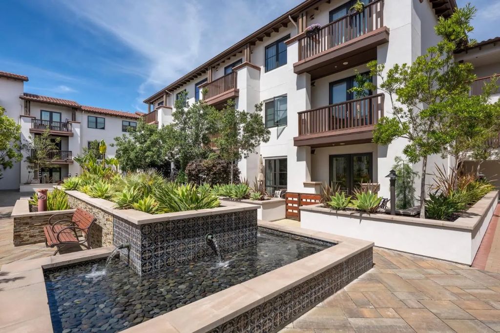 657 Walnut Street 326, San Carlos