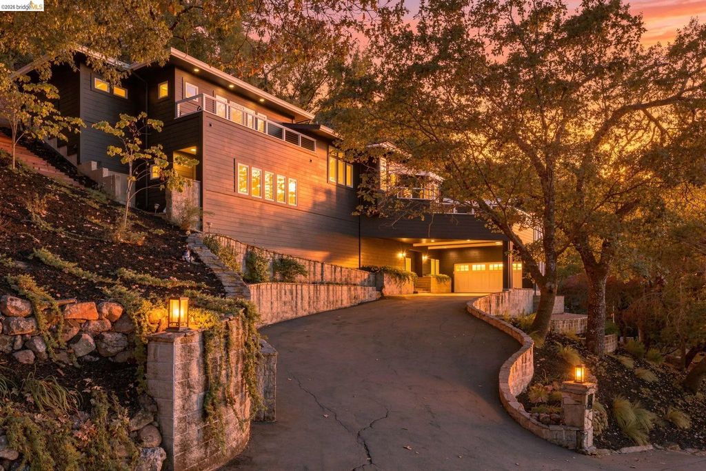 857a Mountain View Drive, Lafayette