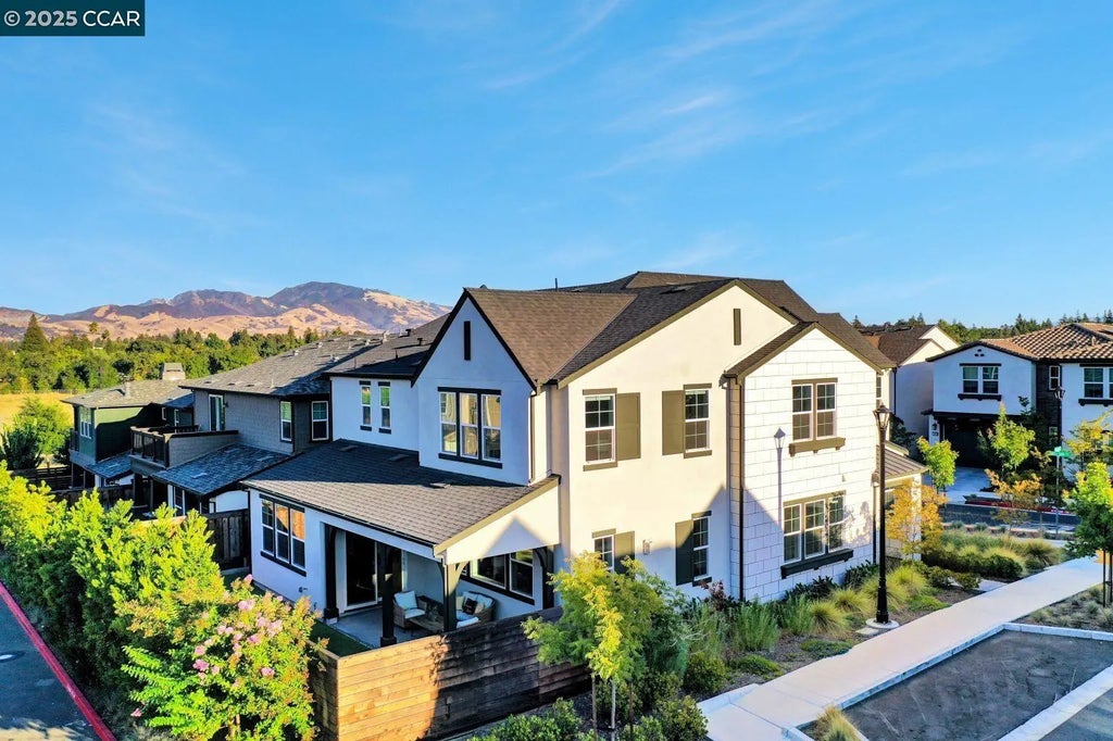 105 Laurel Oak Drive, Pleasant Hill