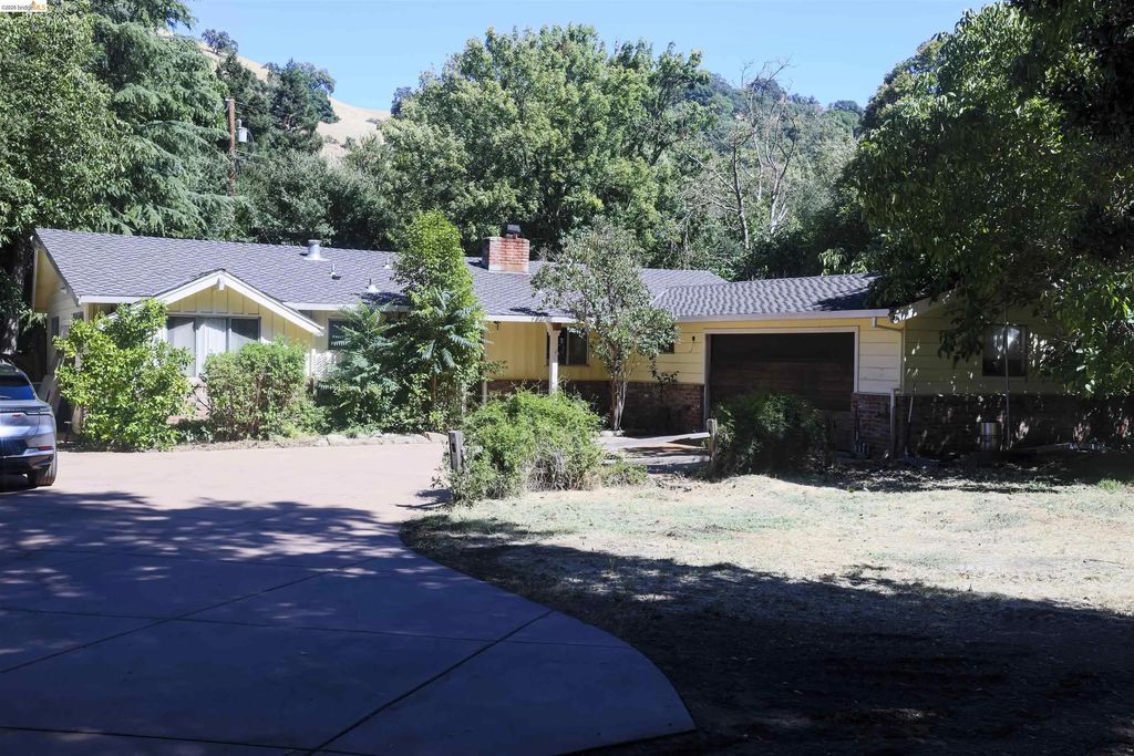 5039 Alhambra Valley Rd, Martinez