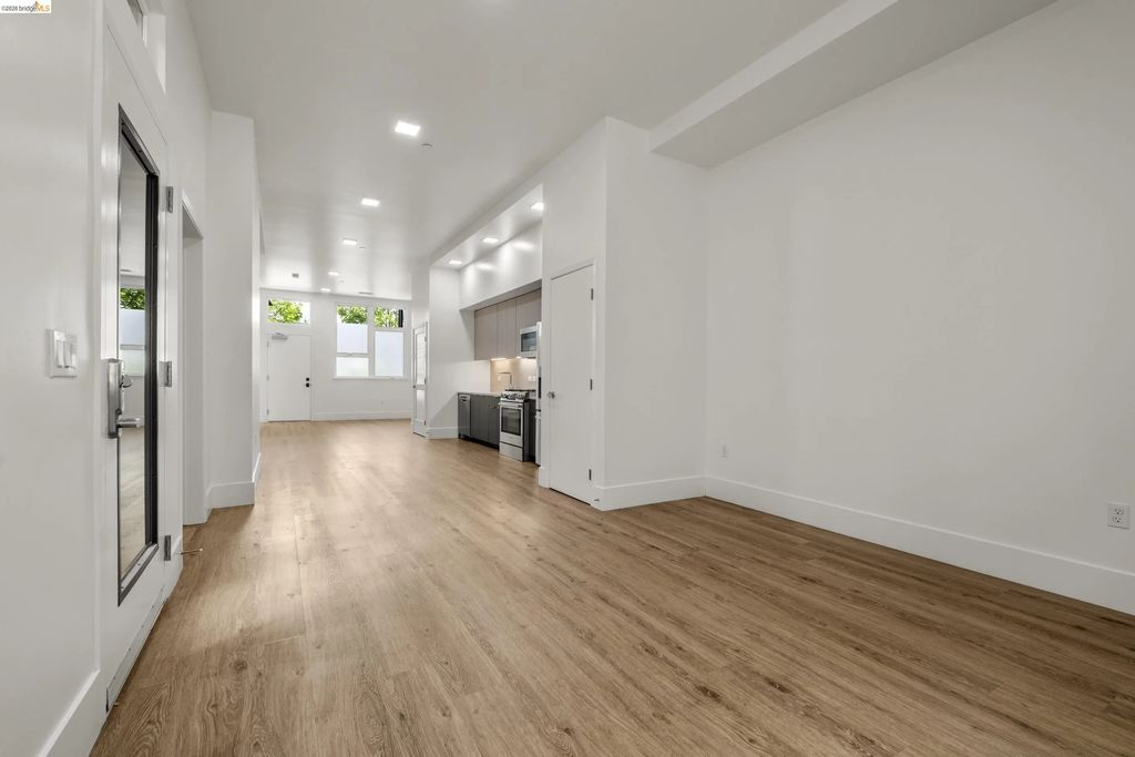 1545 32nd Street 111, Oakland
