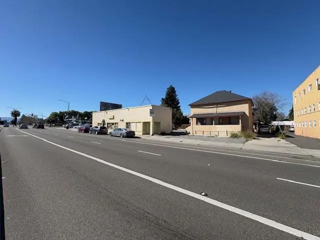 1261 W San Carlos Street, San Jose