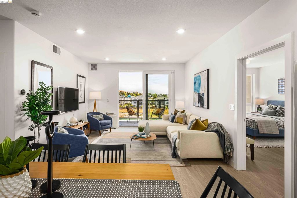 500 Somi Ct 404, Hayward