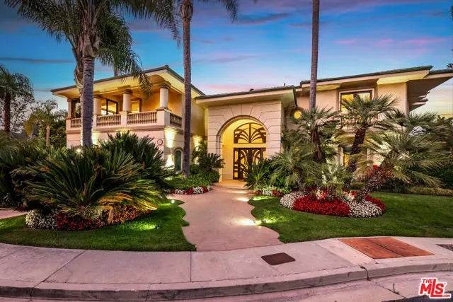 12145 Summit Court, Beverly Hills