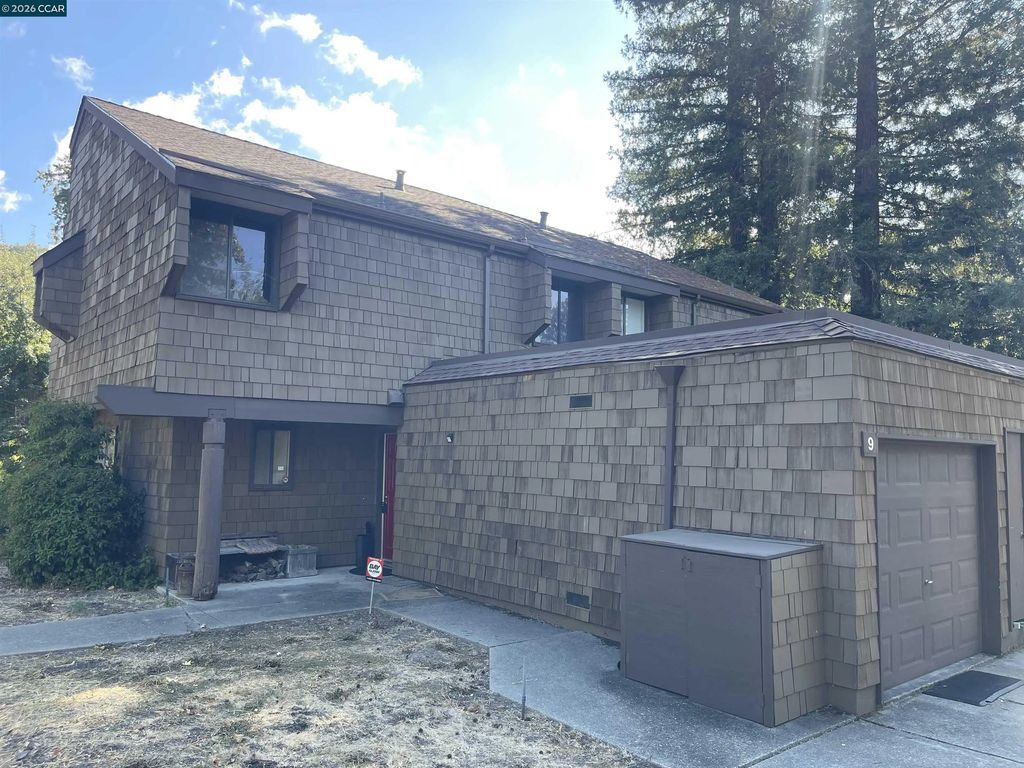 9 W Creek Ct, Lafayette