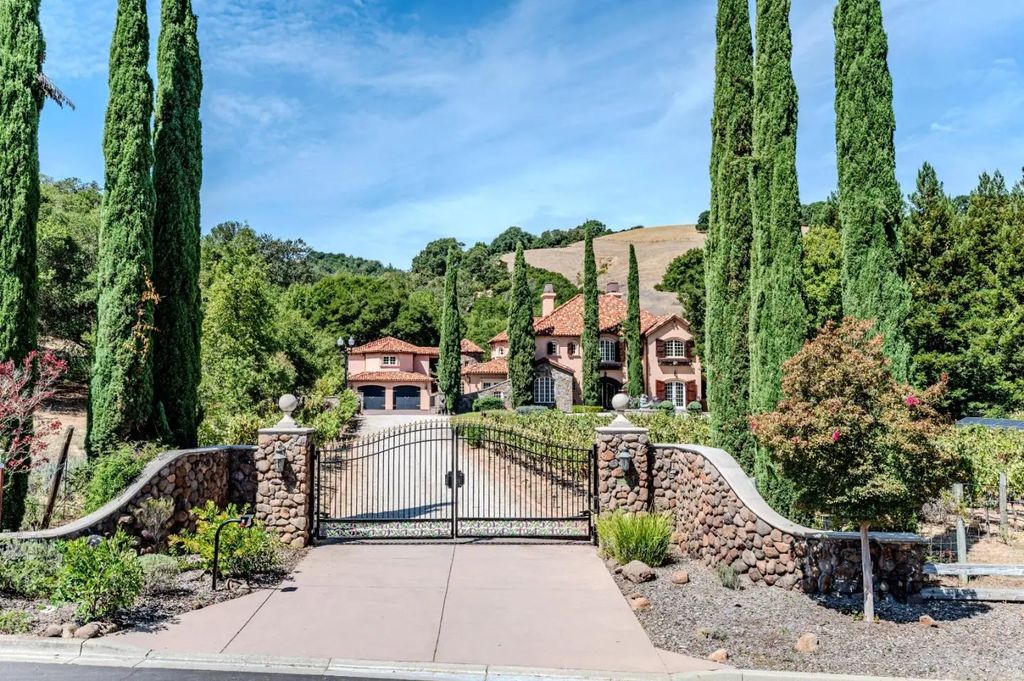 5371 Stonehurst Drive, Martinez