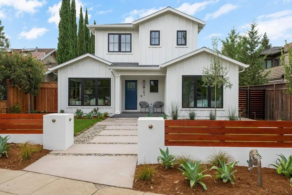562 Palm Avenue, Los Altos