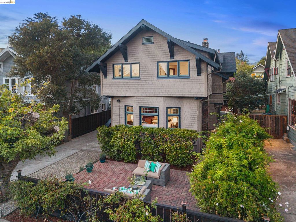 2731 Prince St, Berkeley