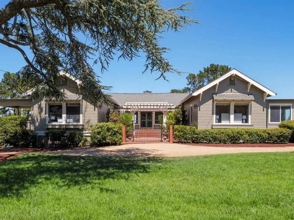 730 Mora Drive, Los Altos