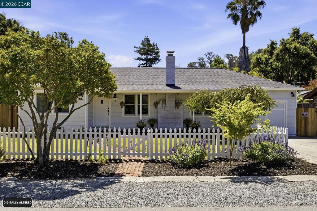 8 Lander Dr, Martinez