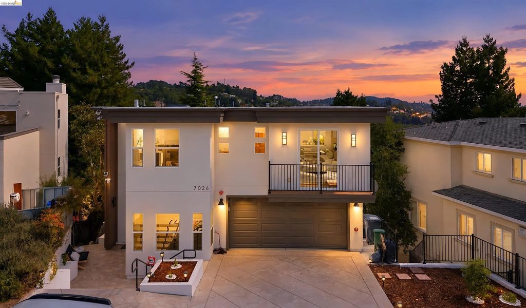 7026 Devon Way, Berkeley