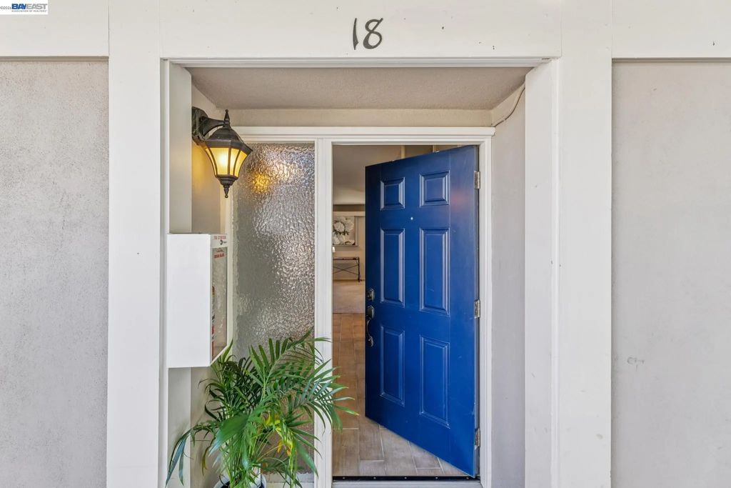 2133 Donald Dr 18, Moraga