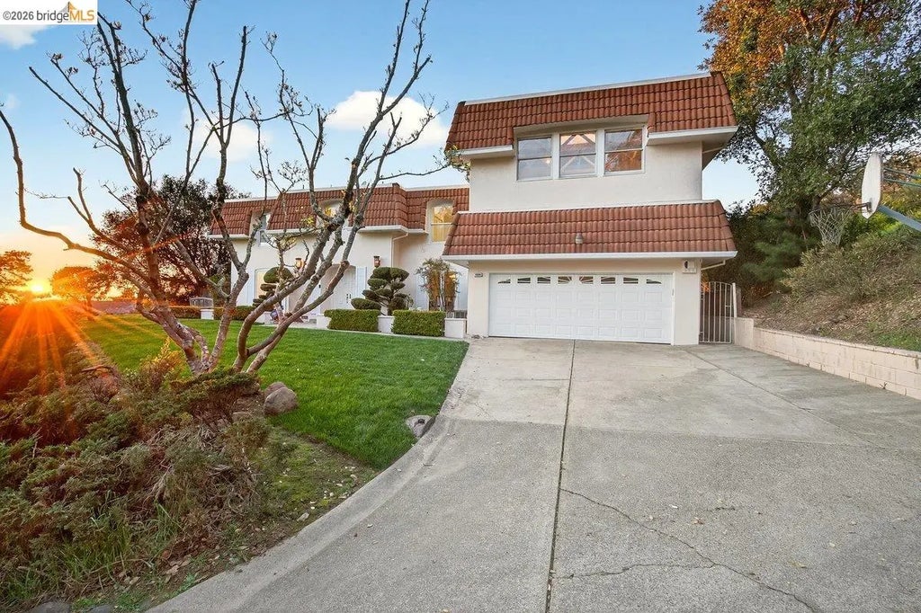 10565 Englewood Drive, Oakland