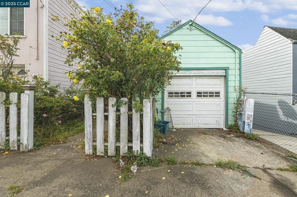 73 Tioga Ave, San Francisco