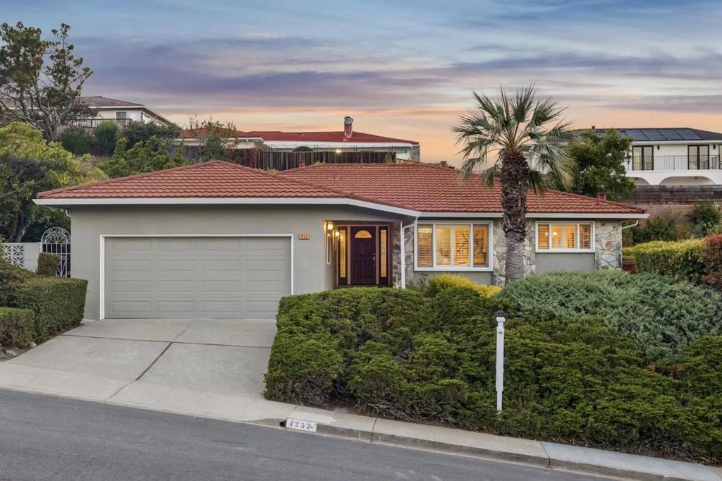 1252 Lake Street, Millbrae