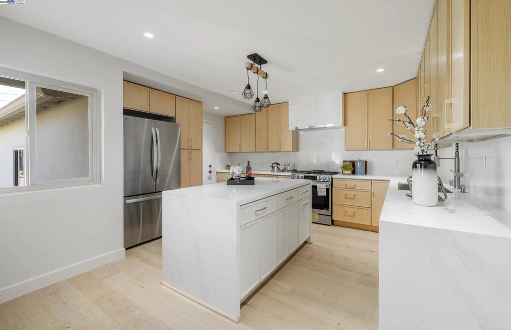 1980 Dayton Ave, San Leandro