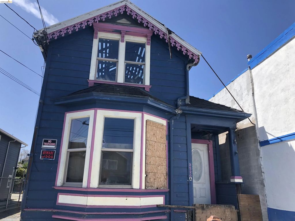 2520 Clement Ave, Alameda