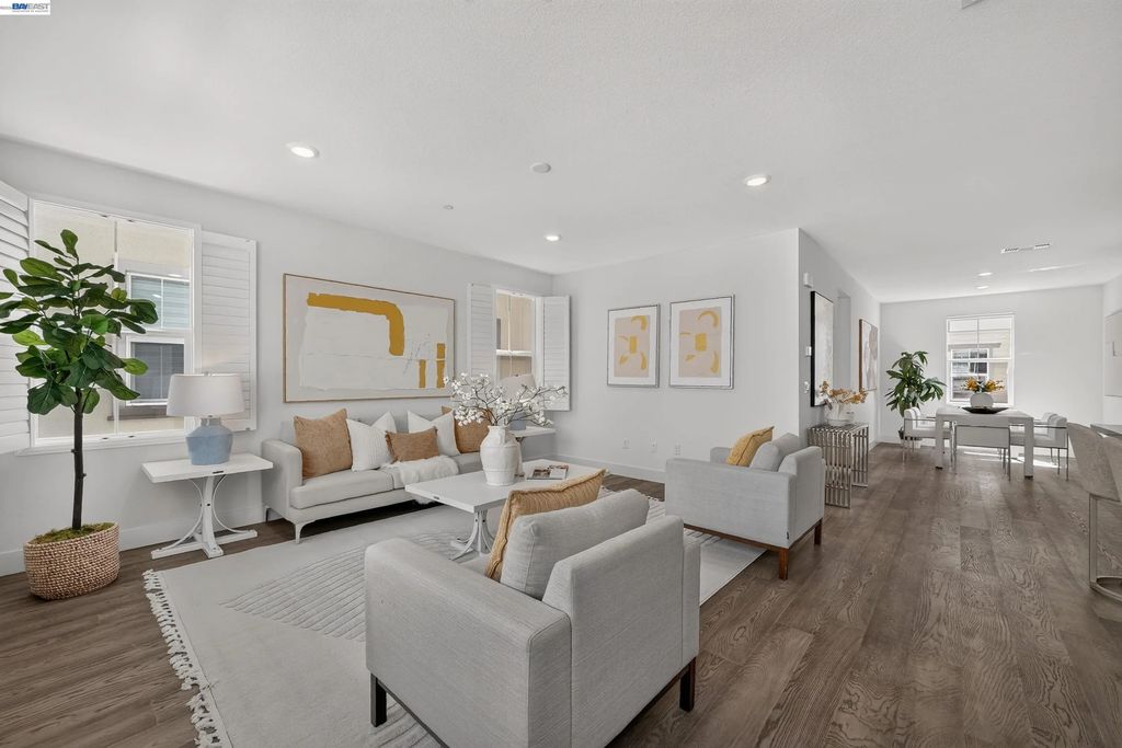 9177 Wave Cove Way, Newark