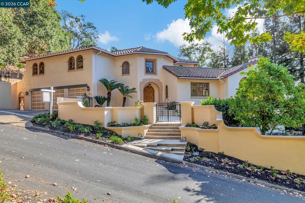 74 Yarrow Valley Ln, Orinda