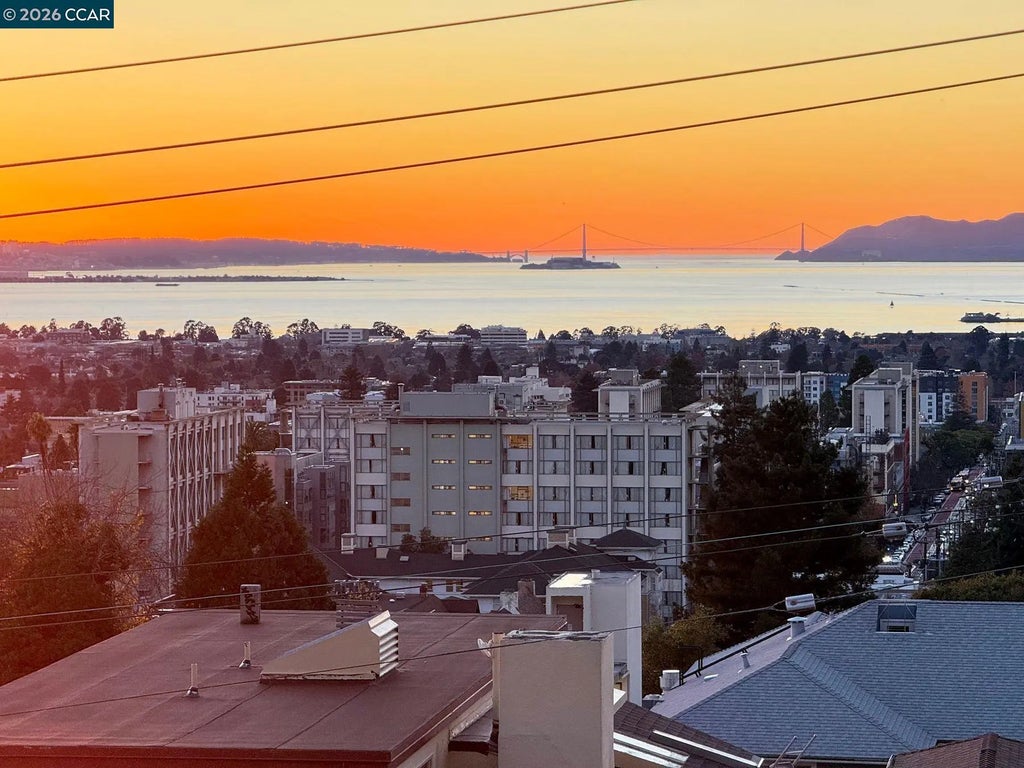 2 Panoramic Way 304, Berkeley