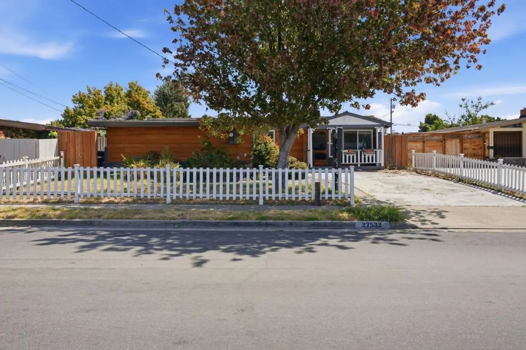 27532 Gainesville Avenue, Hayward