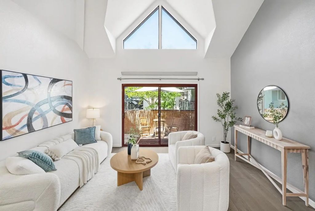 4151 El Camino Way M, Palo Alto