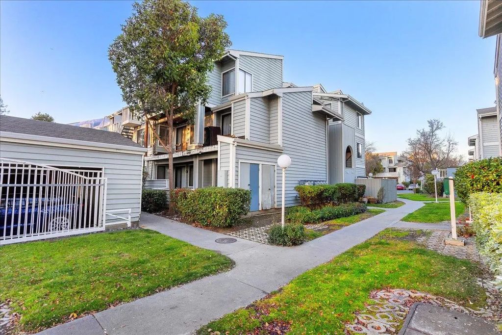 37168 Meadowbrook Common 105, Fremont