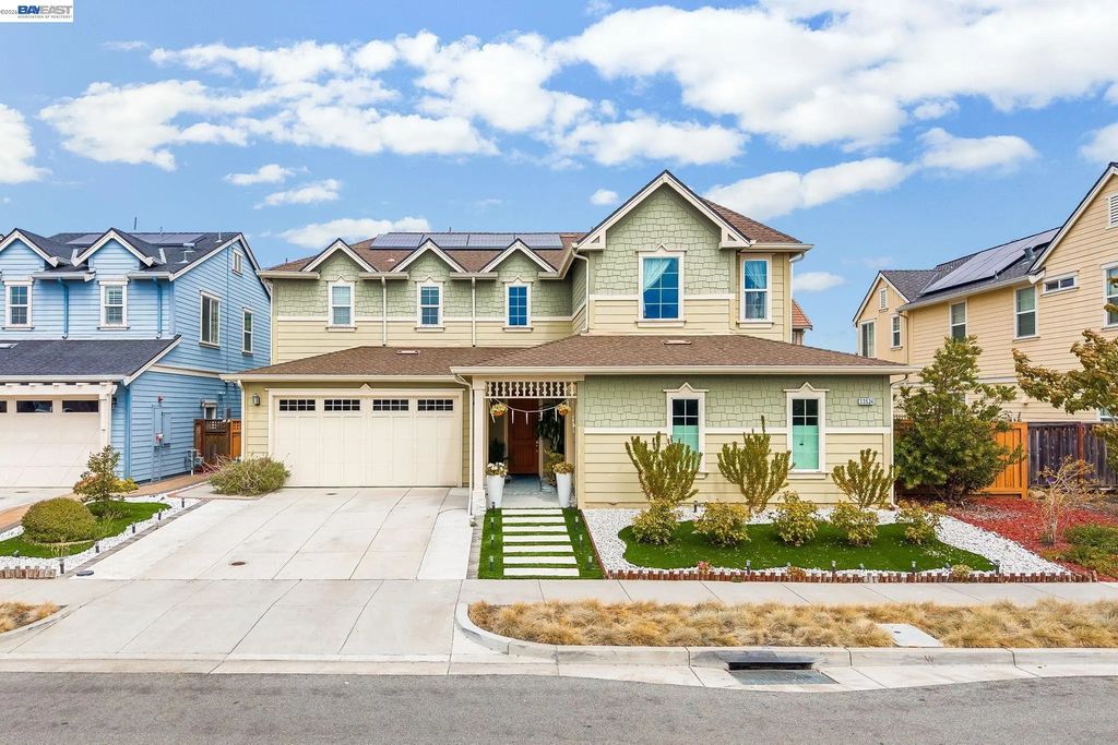 33524 Mustang St, Fremont