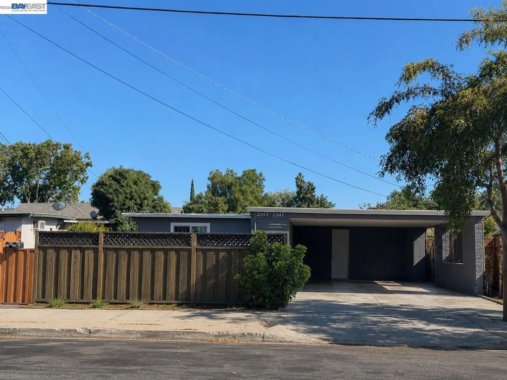 2243 Linden St, Livermore