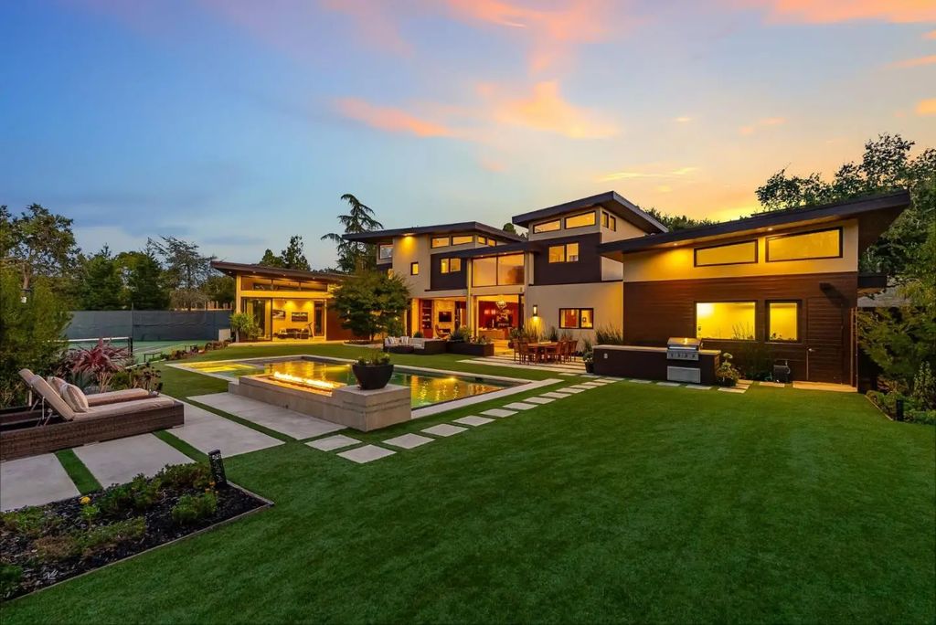 12271 Hilltop Drive, Los Altos Hills