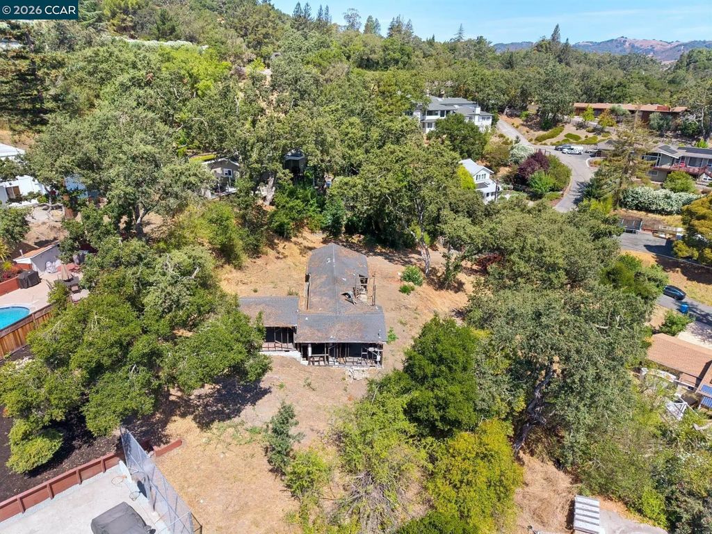3541 Old Mountain View Dr, Lafayette