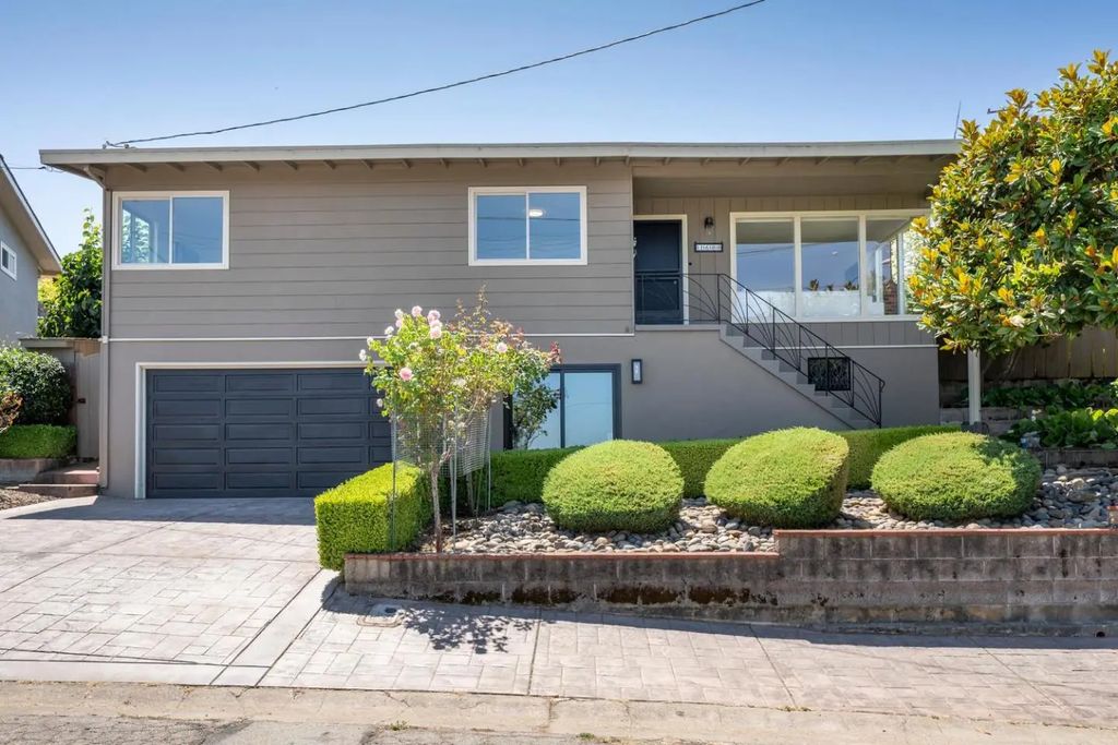 1600 Sunnyslope Avenue, Belmont