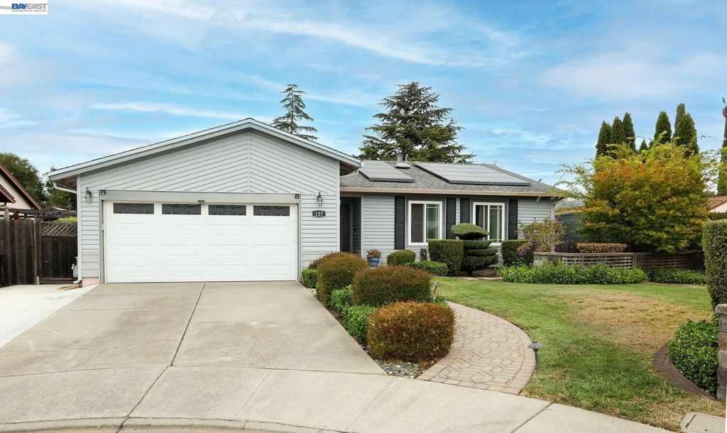 127 Catalpa Ct, Hercules
