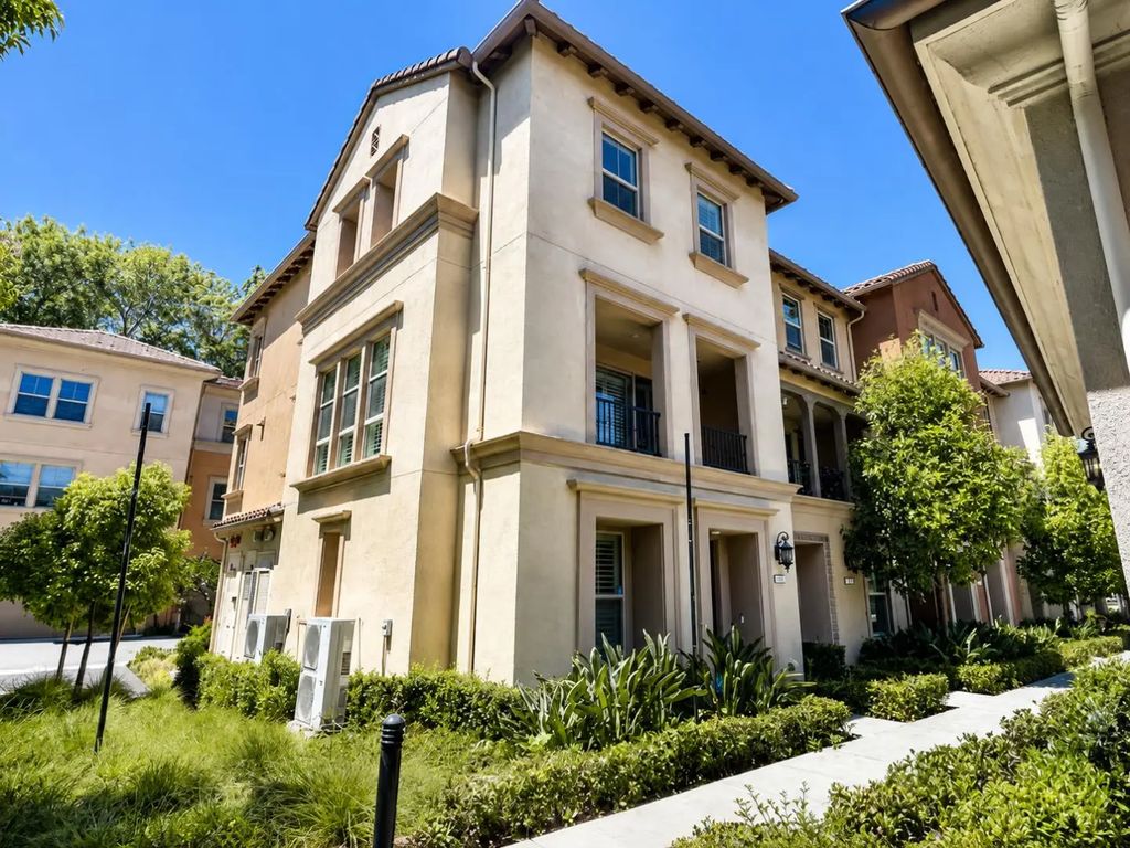 560 Saint Remi Terrace 1, Sunnyvale