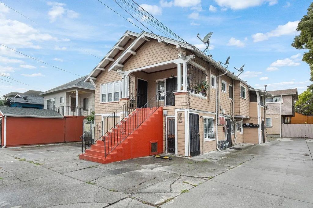 1809 W 38th Avenue, Oakland