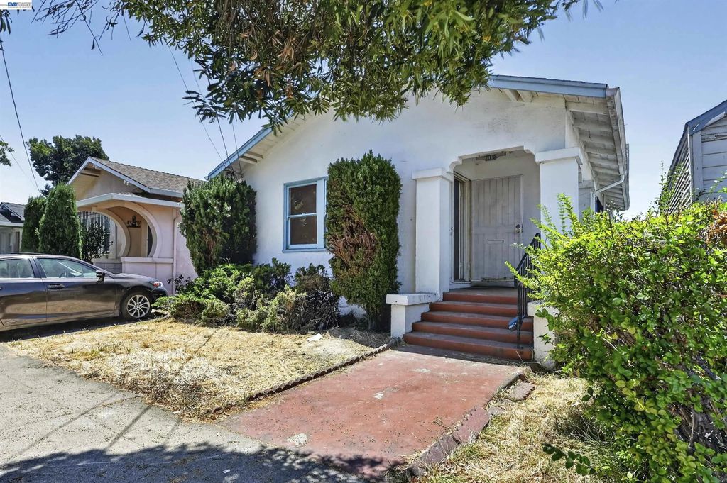 7015 Holly St, Oakland