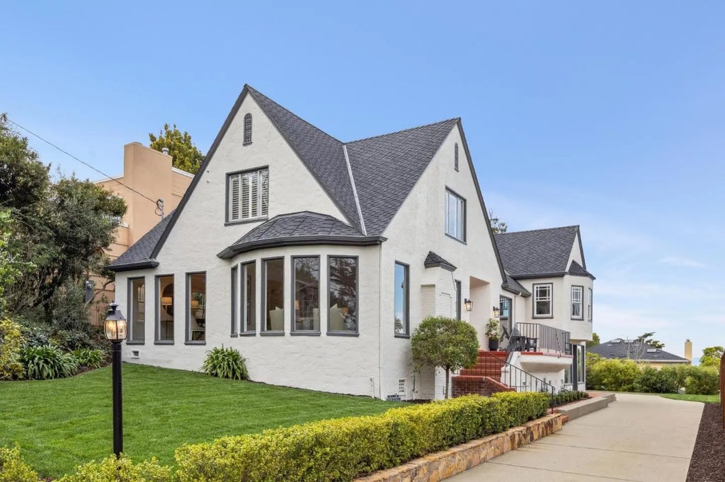 2900 Hillside Drive, Burlingame