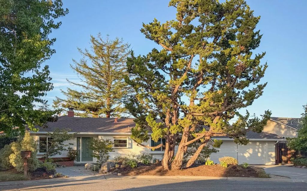 1929 Laver Court, Los Altos