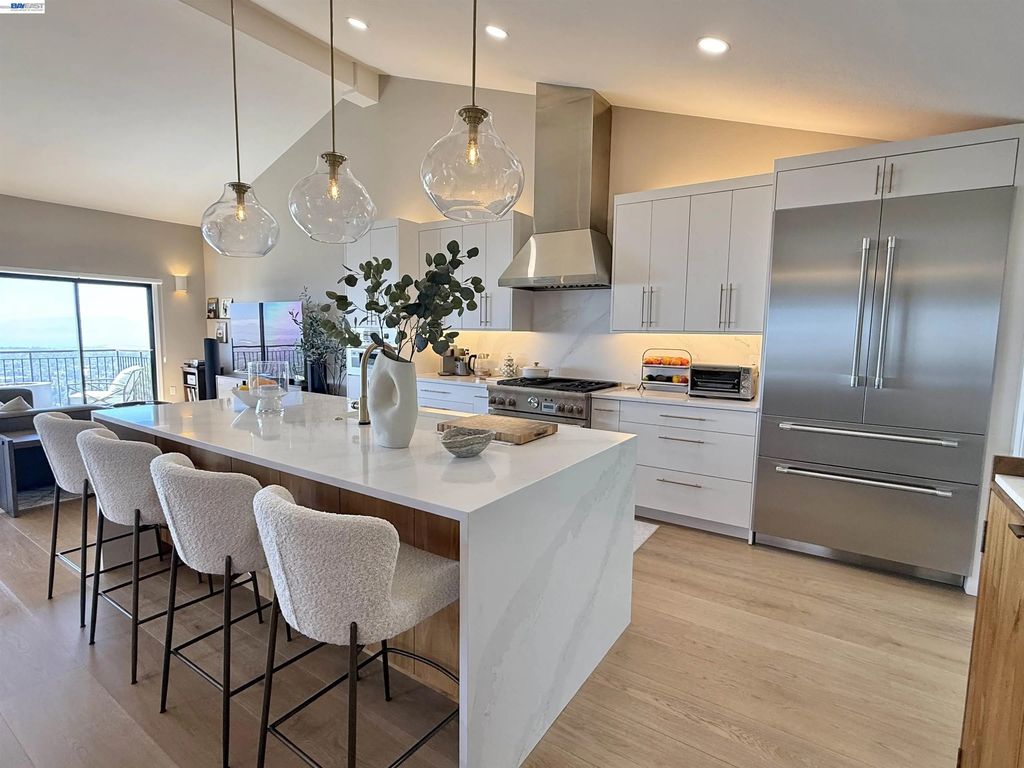 8 Starview Dr, Oakland