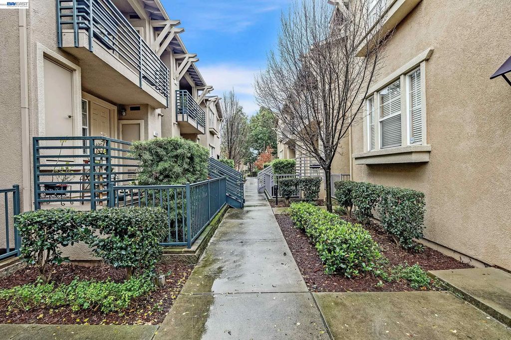 1594 Tucker St 56, Oakland