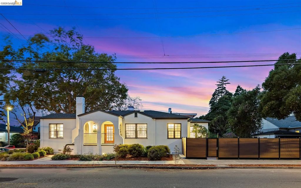 1668 Arch St, Berkeley