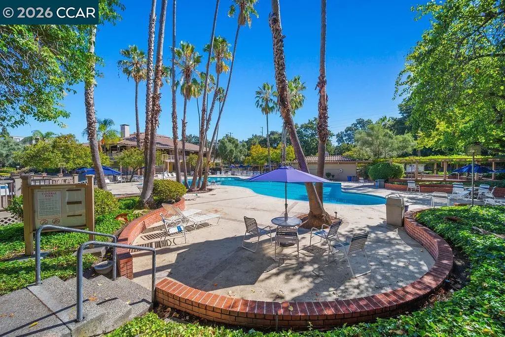 490 N Civic Dr 102, Walnut Creek
