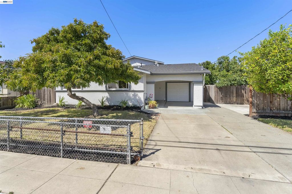 43143 Gatewood St, Fremont