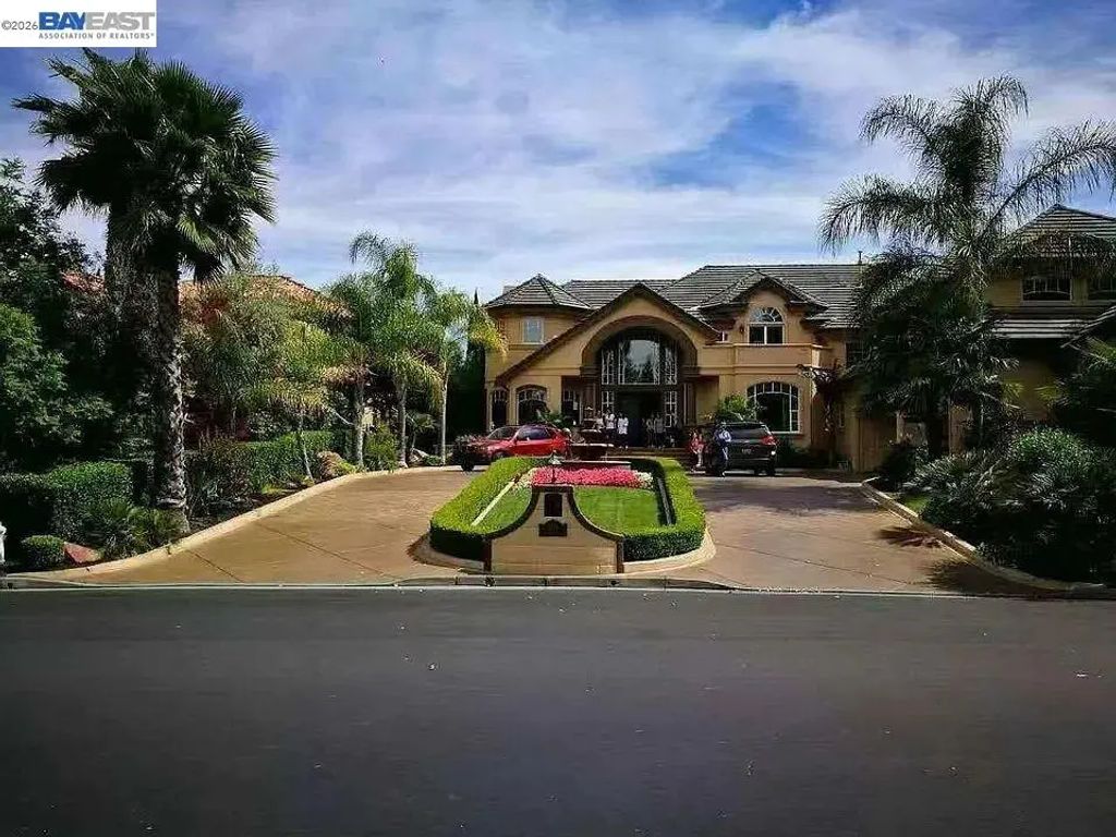 3511 Country Club Pl, Danville