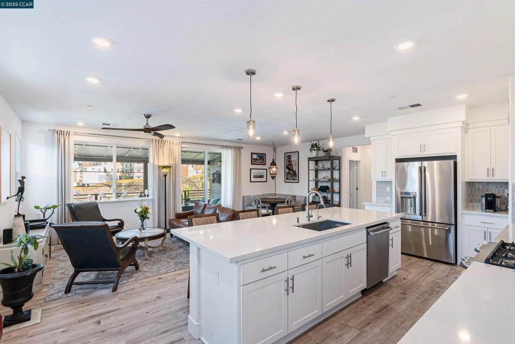 729 Delve Ct, Hayward