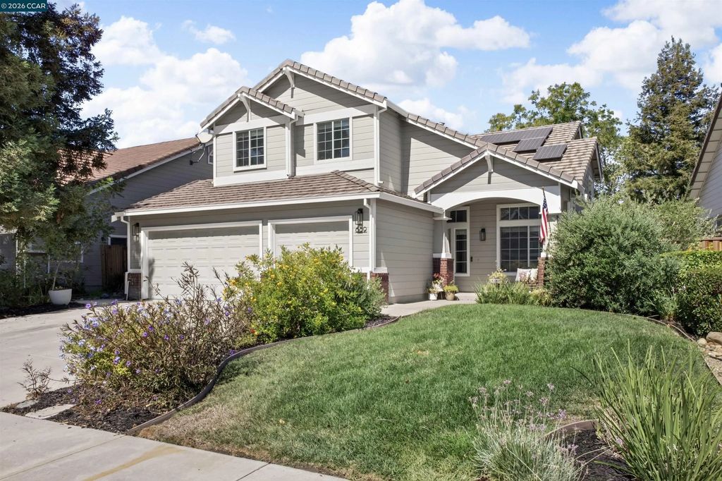 689 Summerwood Dr, Brentwood