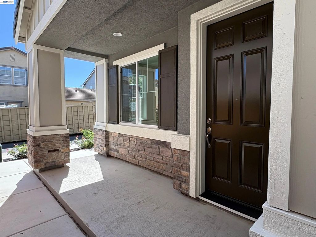 222 Mindy Way, Pittsburg