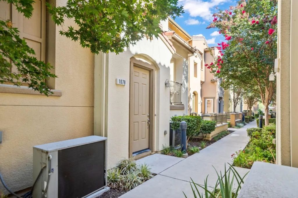 1078 Mente Linda Loop, Milpitas