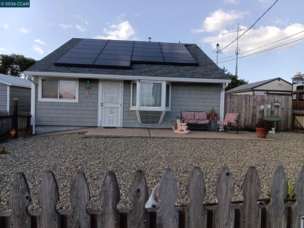 140 Raye Ave, Oakley